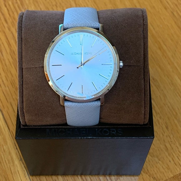 Michael Kors Watch - Picture 3 of 4